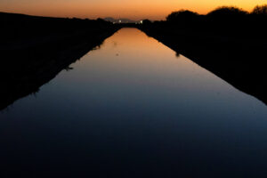 U.S. Raises Threat of Steep Water Cuts in Lower Colorado River Basin