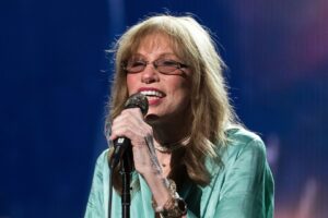 Carly Simon reveals Parkinson's disease diagnosis