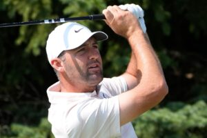 Scheffler bounces back from Open putting woes with strong start in Minnesota